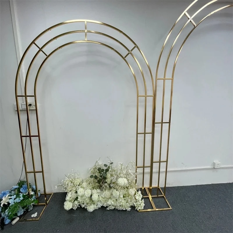 Металлическая золотая подставк – обзор и цена The Wedding Supply Store
